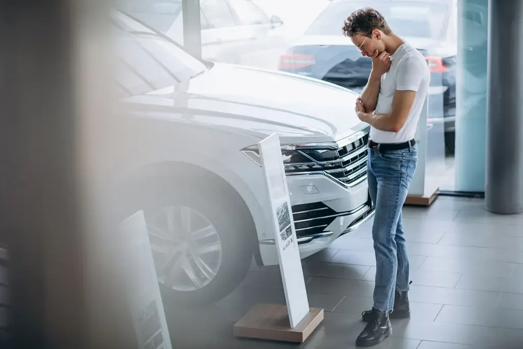 Pourquoi les concessions automobiles perdent-elles des ventes ? | Keybe