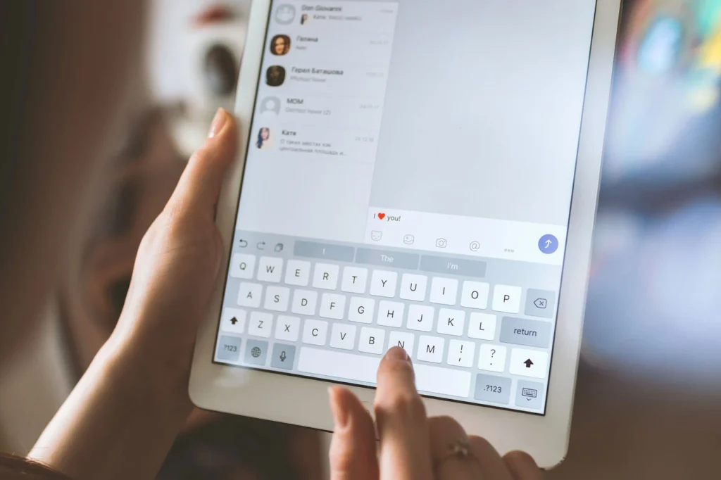 ¿Pensando en tener un chatbot? Antes de tomar la decisión, conoce cómo deberías entrenarlo